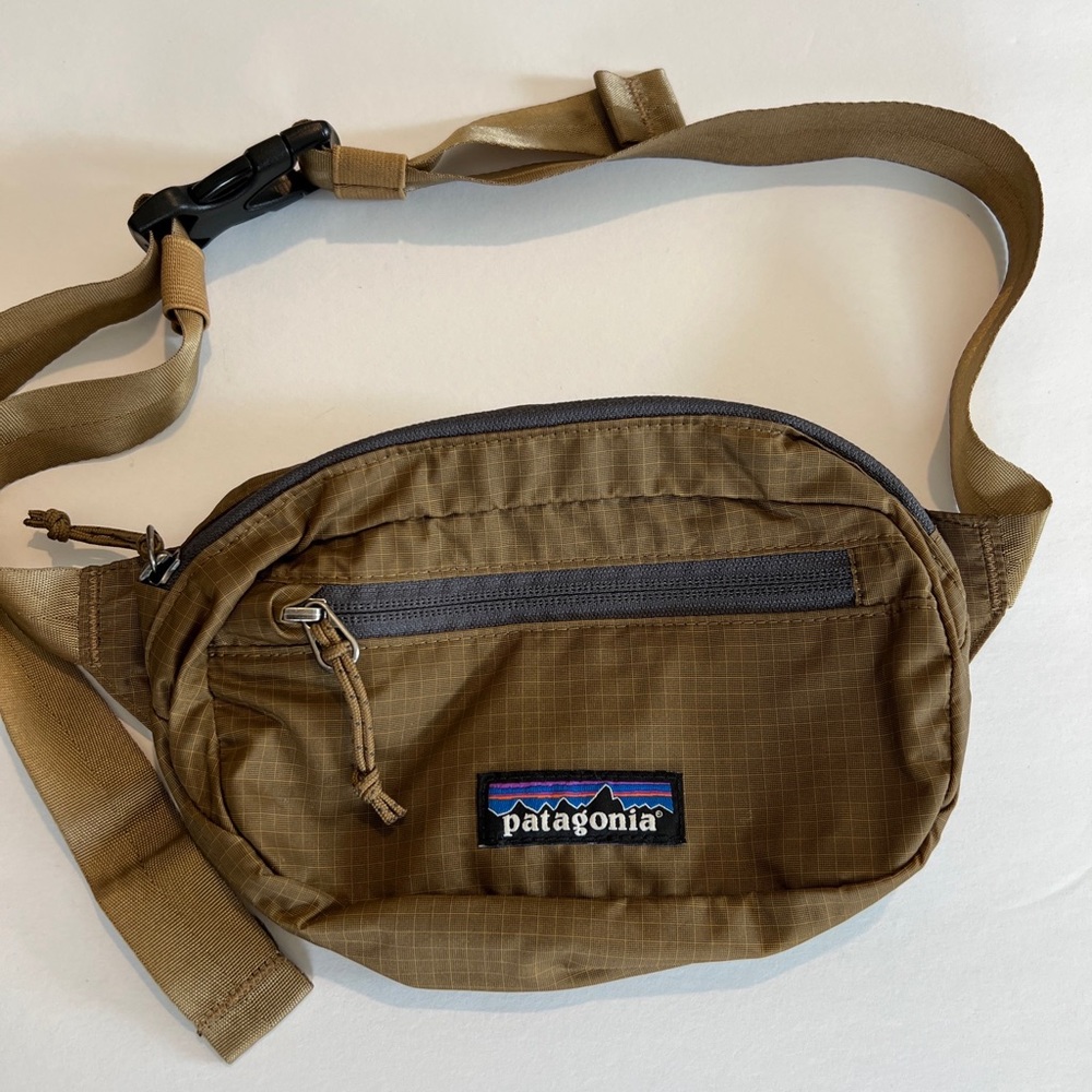 Patagonia brown ultralight black whole mini hip belt bag